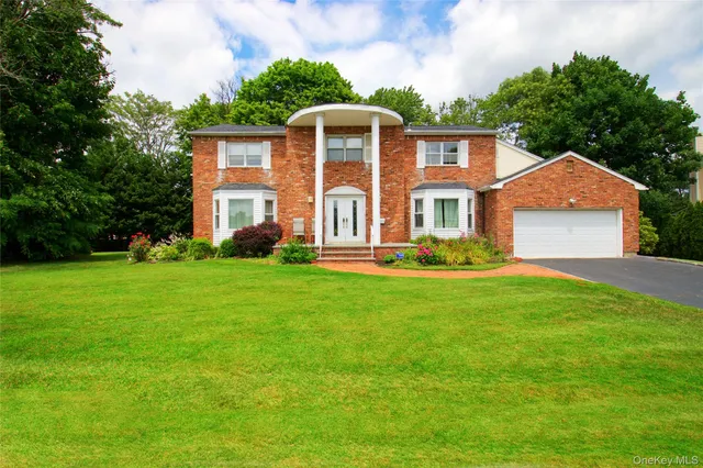 $1,599,000 | 26 Woods Drive, East Hills, NY 11576