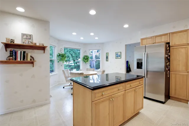 $1,599,000 | 26 Woods Drive, East Hills, NY 11576