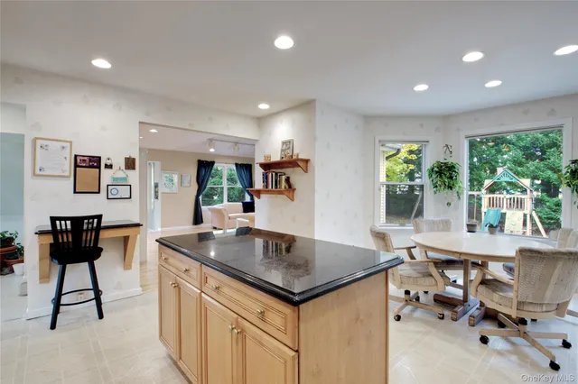 $1,599,000 | 26 Woods Drive, East Hills, NY 11576