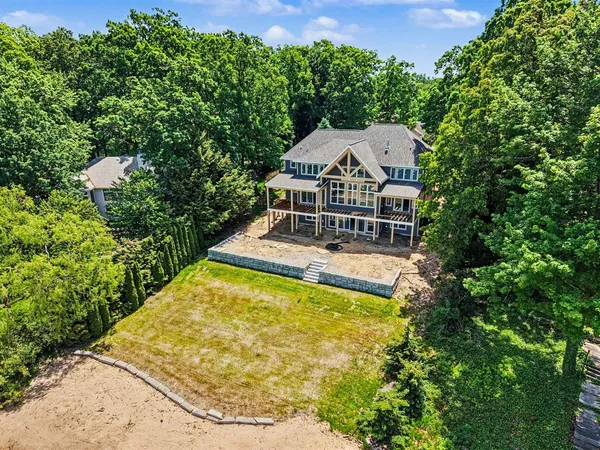 $2,500,000 | 7273 Orlin Court Northeast, Rockford, MI 49341