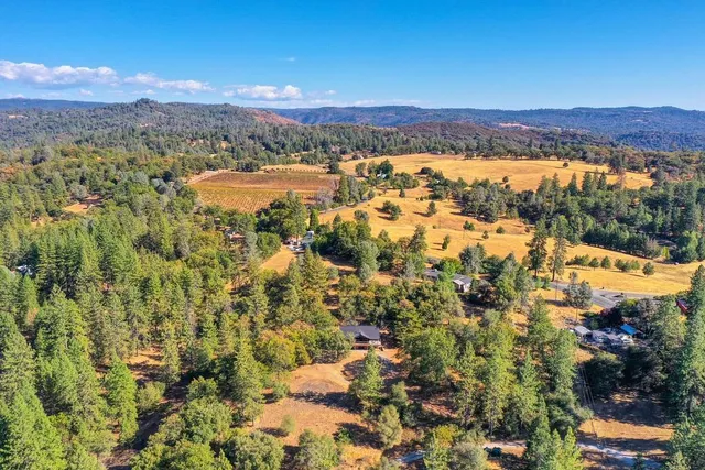$985,000 | 5205 Rooster Lane, Somerset, CA 95684