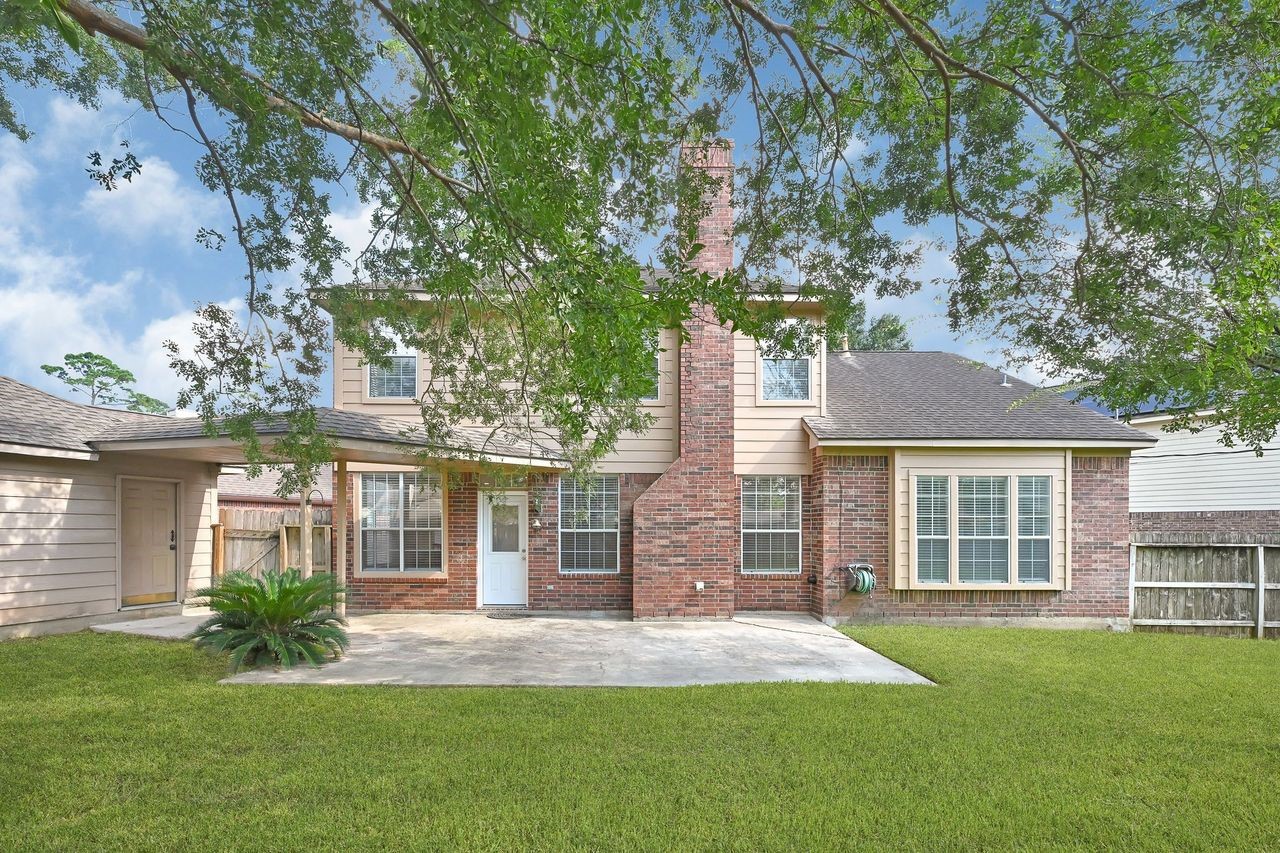 19126 South Rim Trail Spring, TX 77388 - Photo 3 of 21 front view of a house with a yard