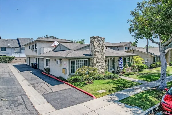 $2,050,000 | 18281 Plaza Way, Tustin, CA 92780