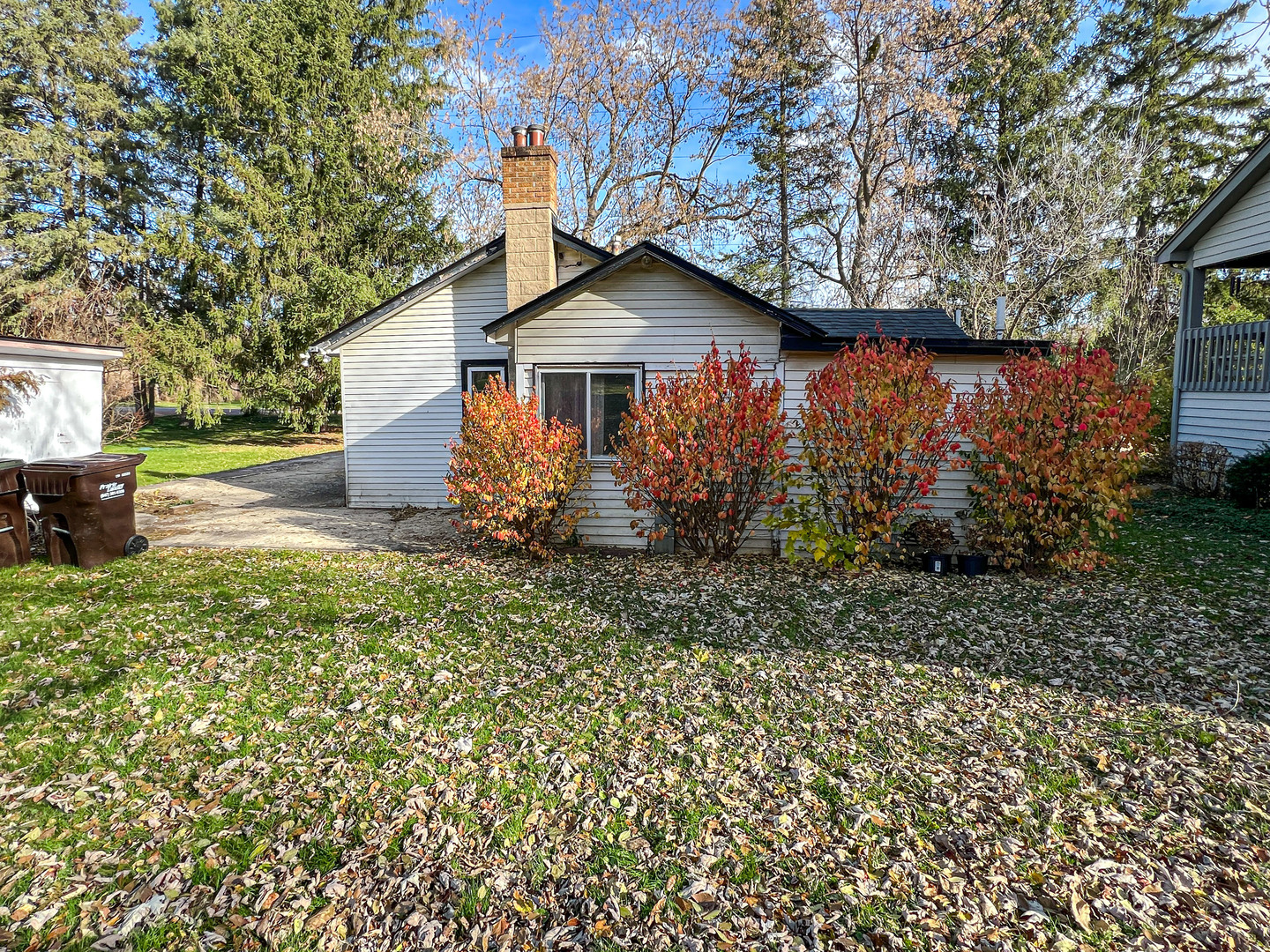 10 Hilltop Road Cary, IL 60013 - Photo 12 of 13 a house view with a backyard space