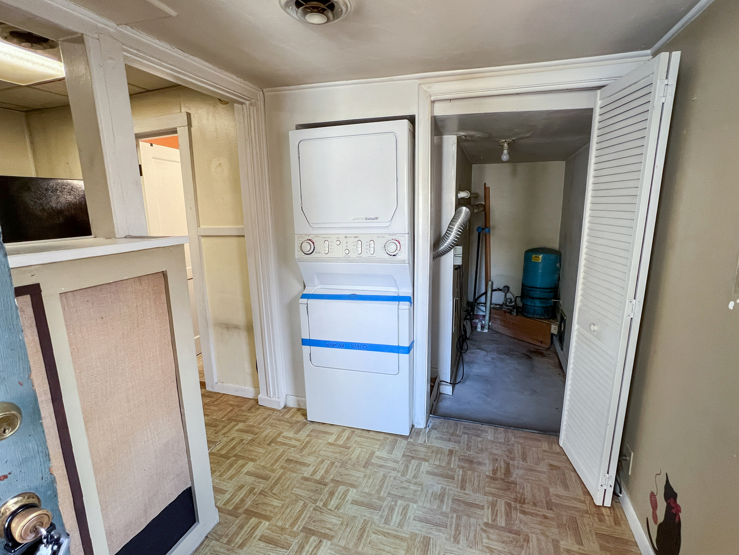 10 Hilltop Road Cary, IL 60013 - Photo 9 of 13 a view of a hallway view with wooden floor and living room