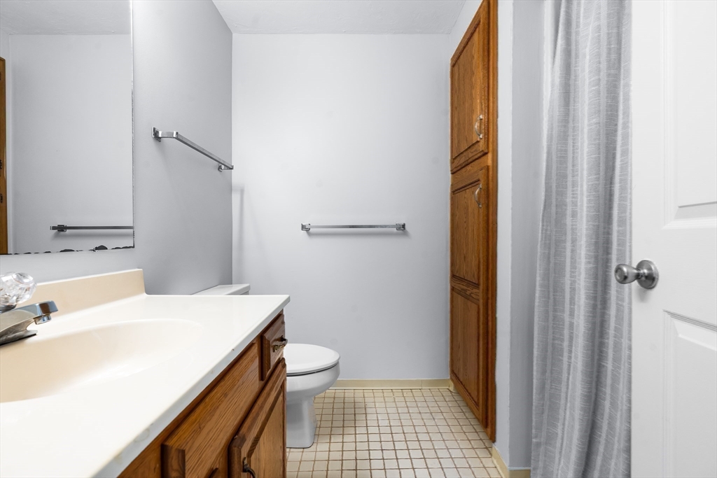 200 Ridgefield Circle, Unit C Clinton, MA 01510 - Photo 13 of 35