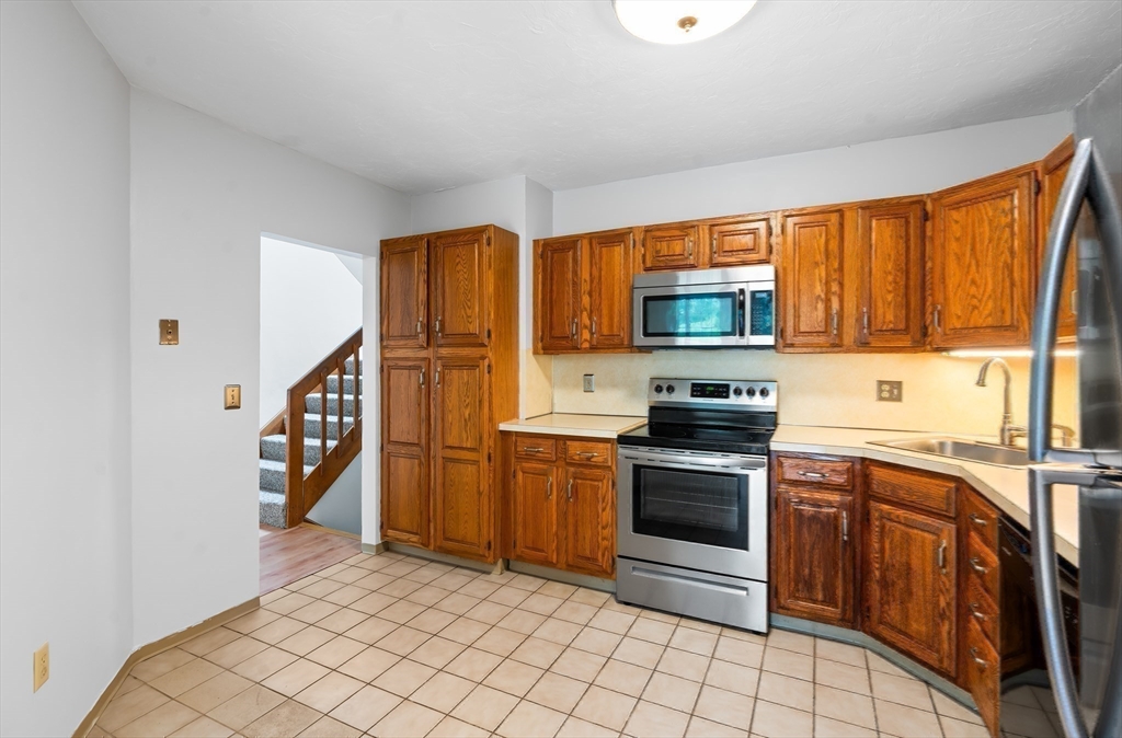 200 Ridgefield Circle, Unit C Clinton, MA 01510 - Photo 7 of 35
