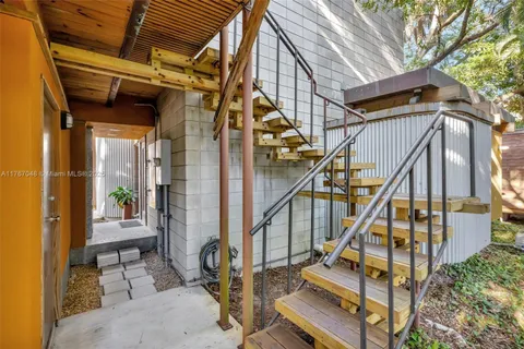 $1,300,000 | 2410 Southwest 29th Way, Fort Lauderdale, FL 33312