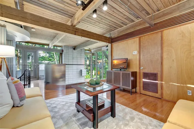 $1,300,000 | 2410 Southwest 29th Way, Fort Lauderdale, FL 33312