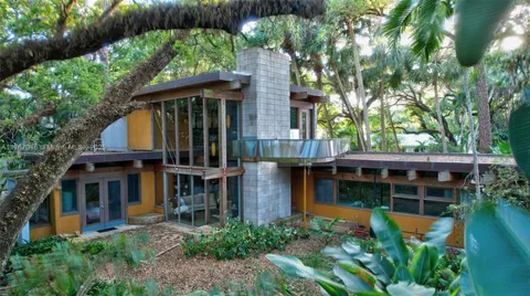 $1,300,000 | 2410 Southwest 29th Way, Fort Lauderdale, FL 33312