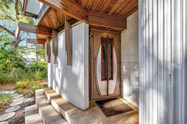 $1,300,000 | 2410 Southwest 29th Way, Fort Lauderdale, FL 33312