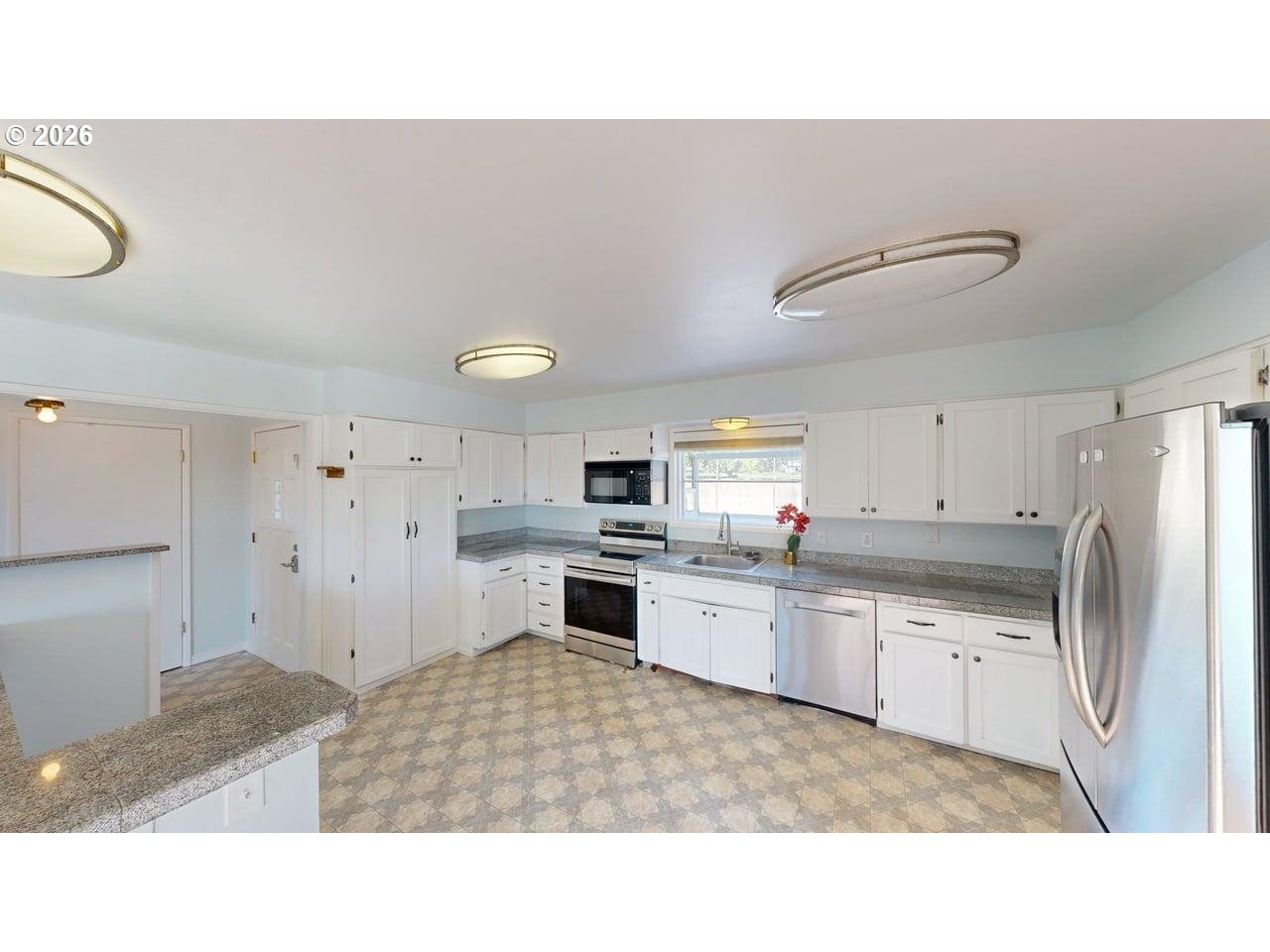 1214 Ransom Avenue Brookings, OR 97415 - Photo 7 of 33 Kitchen