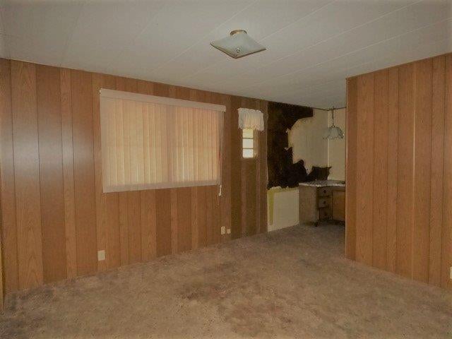 968 Wards Creek Road Rogue River, OR 97537 - Photo 28 of 33 Inside MH