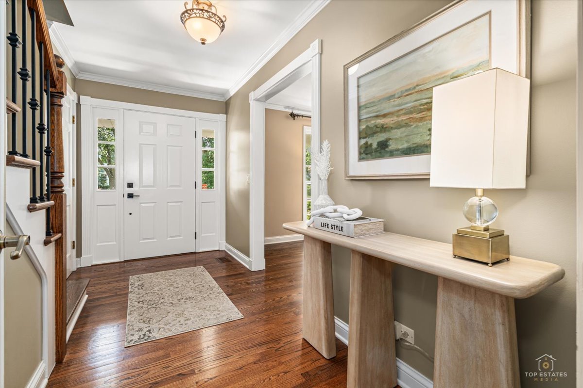 1347 Deep Run Road Naperville, IL 60540 - Photo 3 of 38
