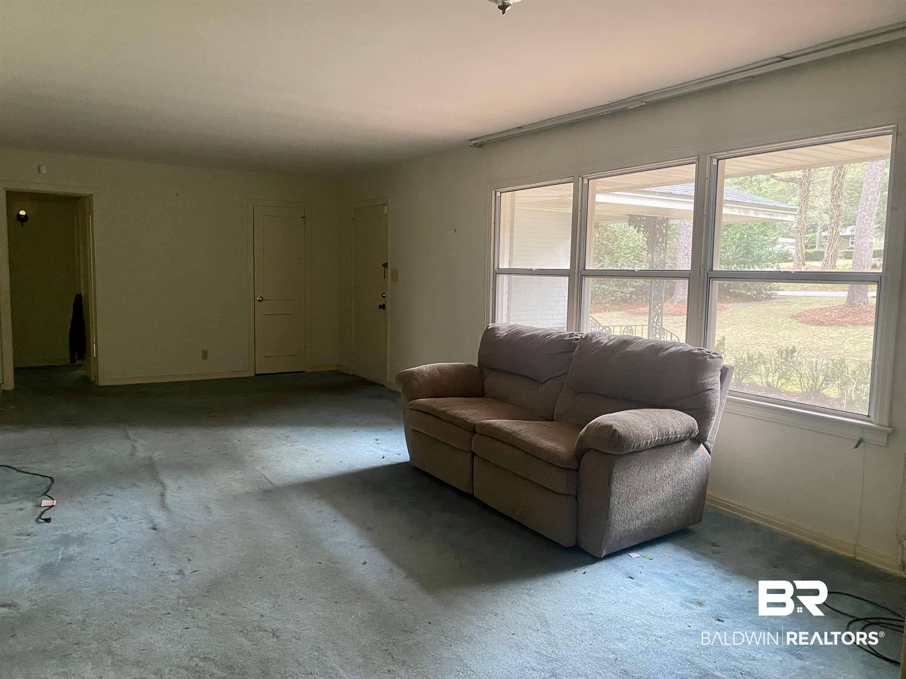 325 Bomar Place Mobile, AL 36609 - Photo 8 of 15