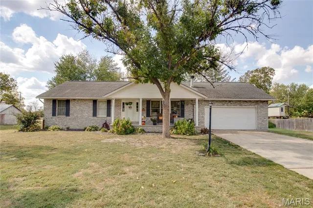 $275,000 | 310 South Clinton Street, Bunker Hill, IL 62014