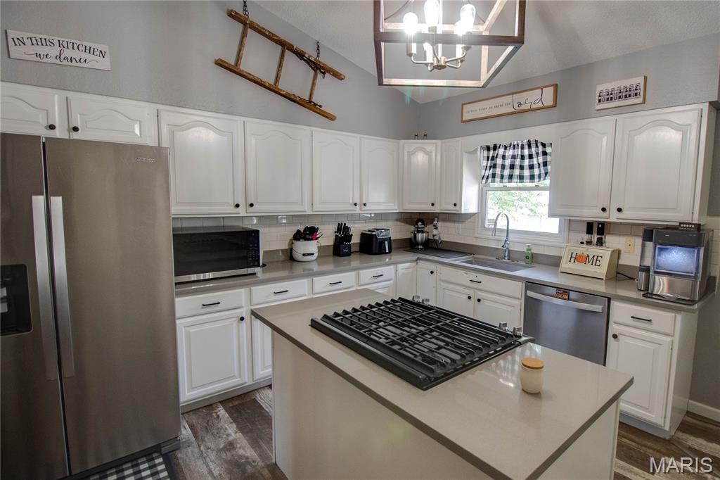 310 South Clinton Street Bunker Hill, IL 62014 - Photo 17 of 51