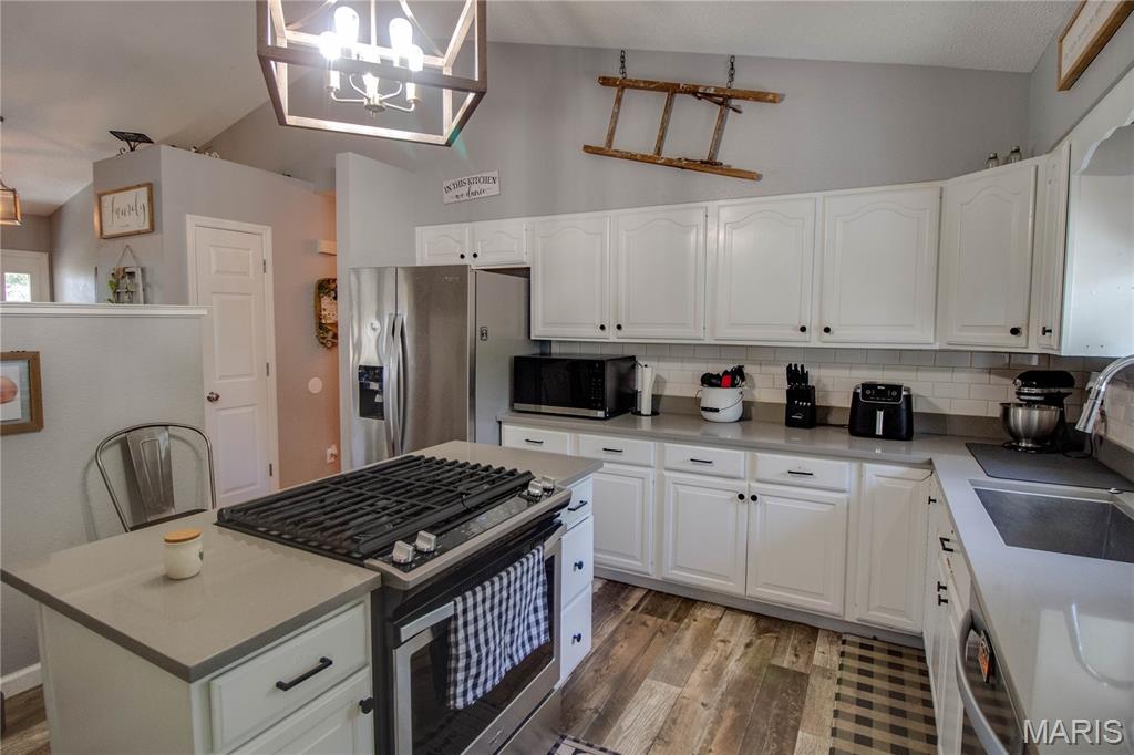 310 South Clinton Street Bunker Hill, IL 62014 - Photo 18 of 51