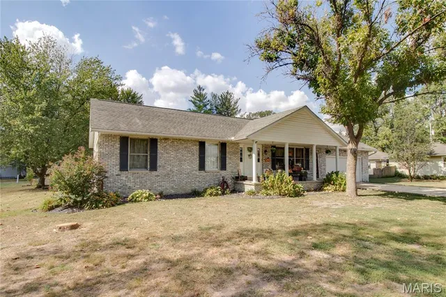 $275,000 | 310 South Clinton Street, Bunker Hill, IL 62014