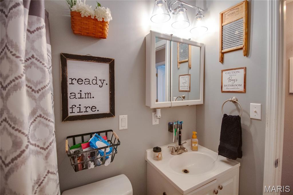 310 South Clinton Street Bunker Hill, IL 62014 - Photo 29 of 51