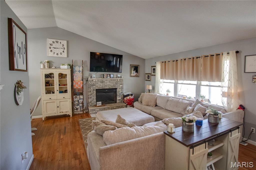 310 South Clinton Street Bunker Hill, IL 62014 - Photo 9 of 51