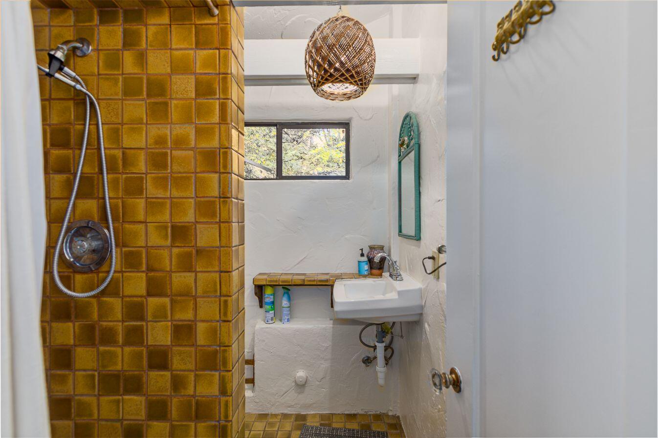 1600 Oramas Road Santa Barbara, CA 93103 - Photo 34 of 42 Guest Bath