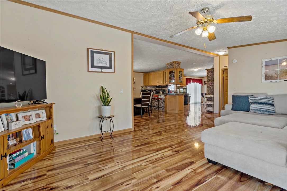 47 Red Tail Trail Tiverton, RI 02878 - Photo 7 of 34