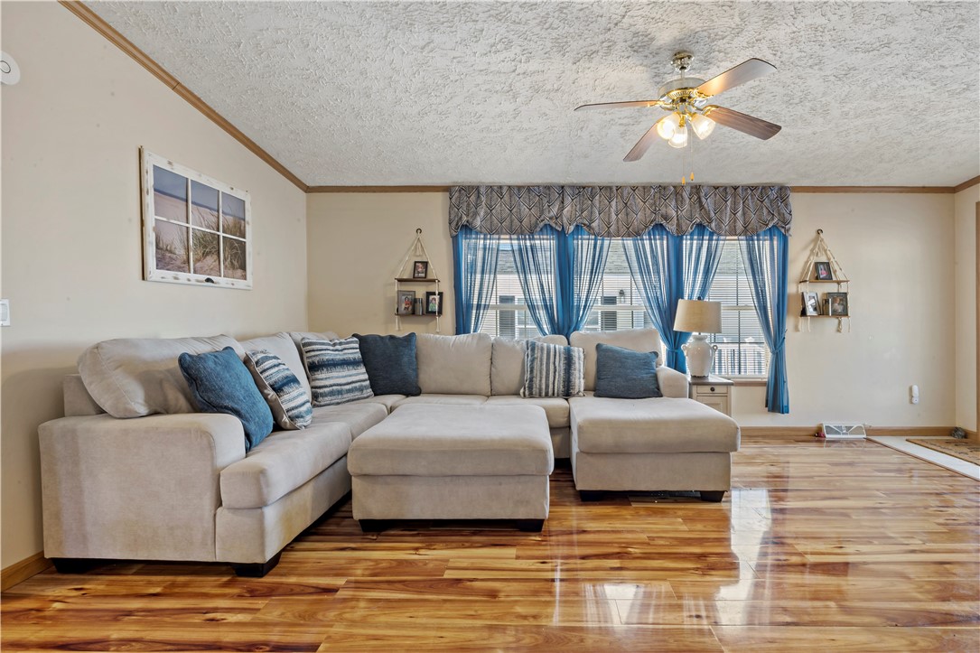 47 Red Tail Trail Tiverton, RI 02878 - Photo 9 of 34