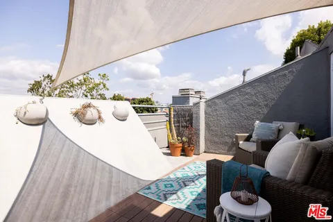 $1,599,000 | 2408 34th Street, Unit 5, Santa Monica, CA 90405