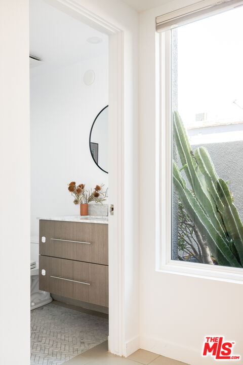 2408 34th Street, Unit 5 Santa Monica, CA 90405 - Photo 5 of 31