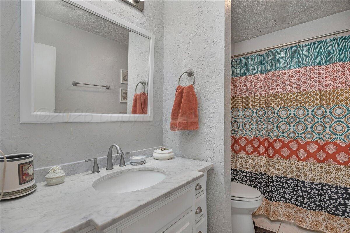 6008 Rutgers Street Amarillo, TX 79109 - Photo 15 of 22 15-Bathroom 2