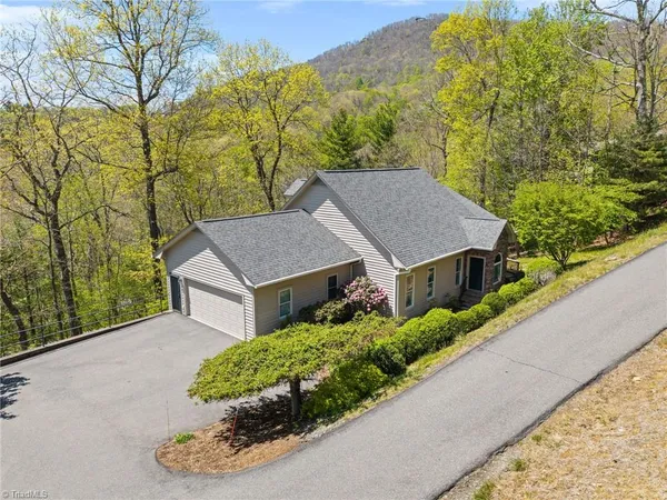 $759,900 | 480 North Ridge Circle, Boone, NC 28607