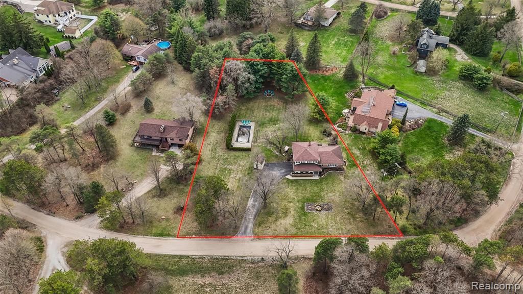 125 Cayuga Road Lake Orion, MI 48362 - Photo 40 of 53