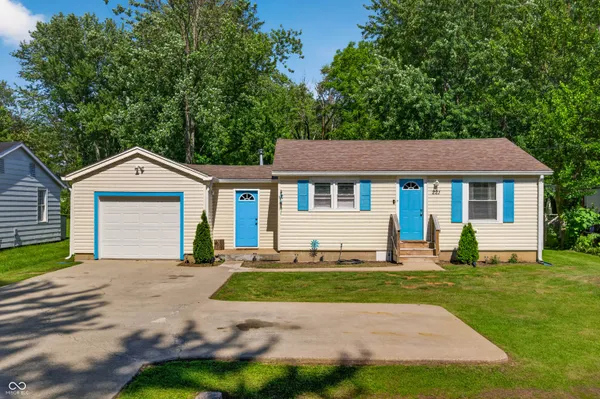 $189,900 | 221 Della Road, Columbus, IN 47203