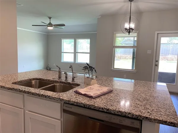$2,000 | 11544 Kalinago View Lane, Conroe, TX 77304
