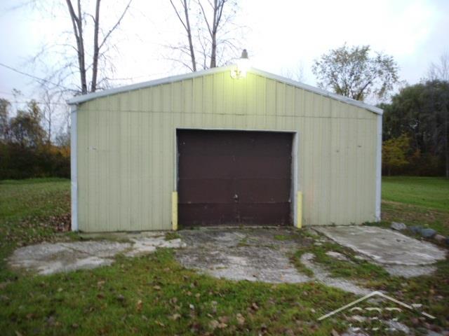 4390 Jean Road Bay City, MI 48706 - Photo 3 of 21 31267695-2.JPG