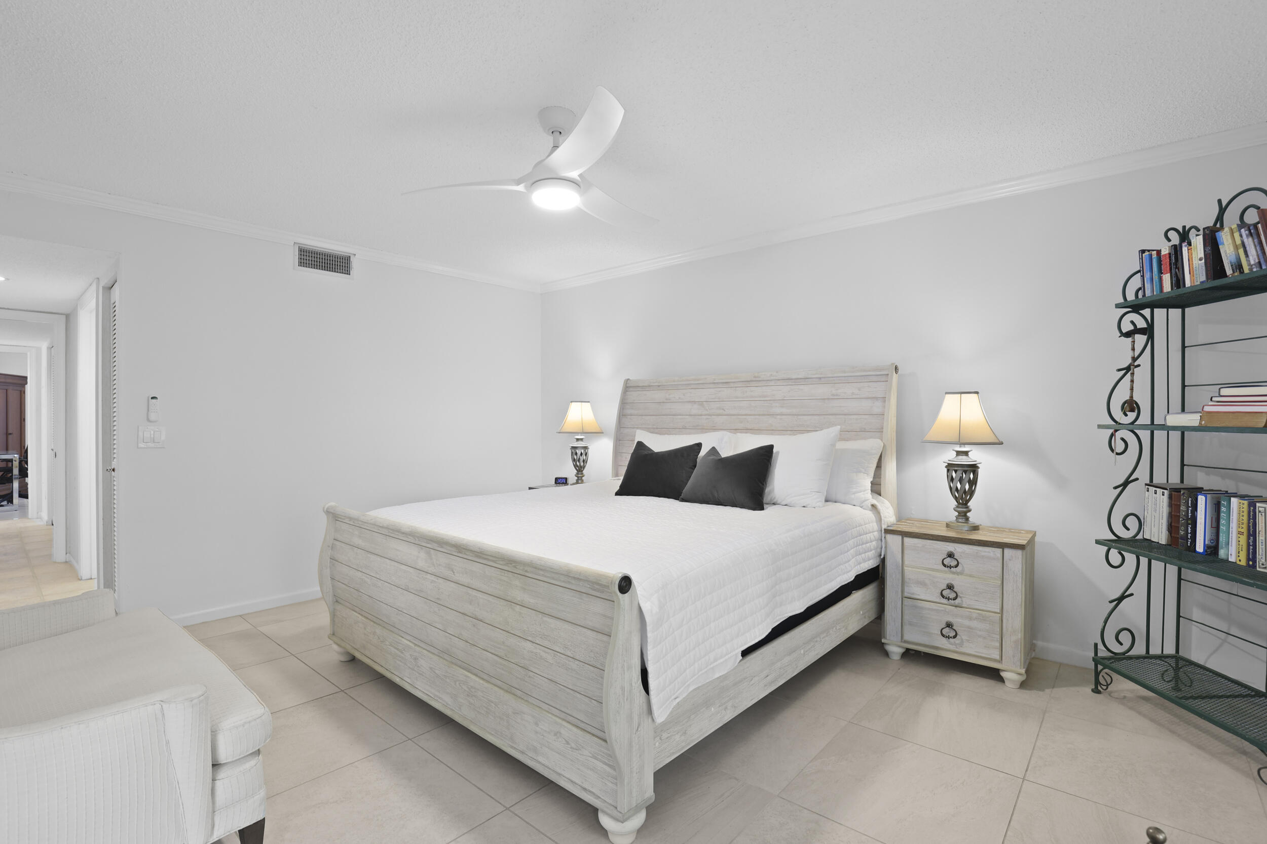 5172 Southeast Club Way, Unit 207 Stuart, FL 34997 - Photo 22 of 87 22_0o1a0150