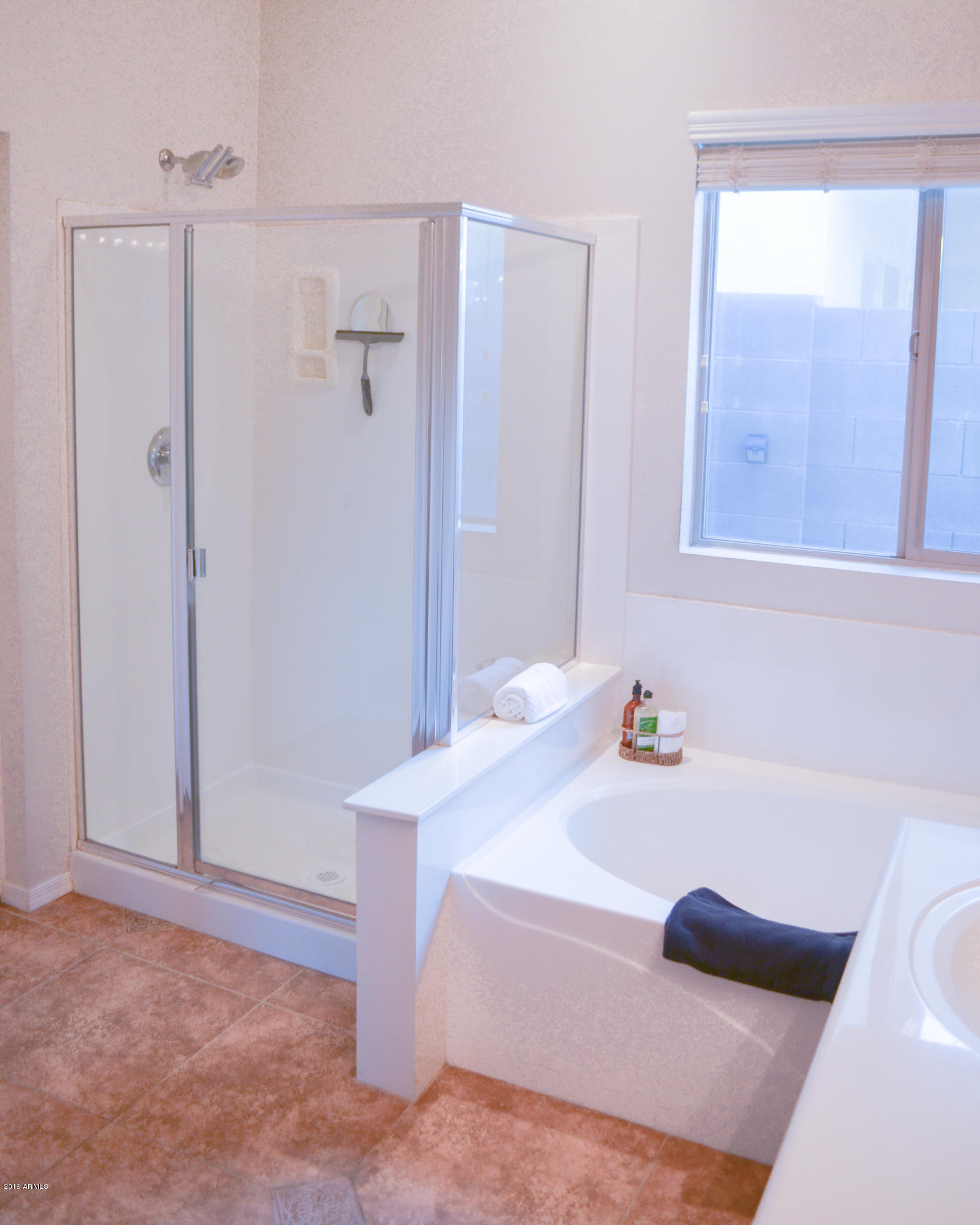 9438 West Berkeley Road Phoenix, AZ 85037 - Photo 25 of 29 Master-Bath1