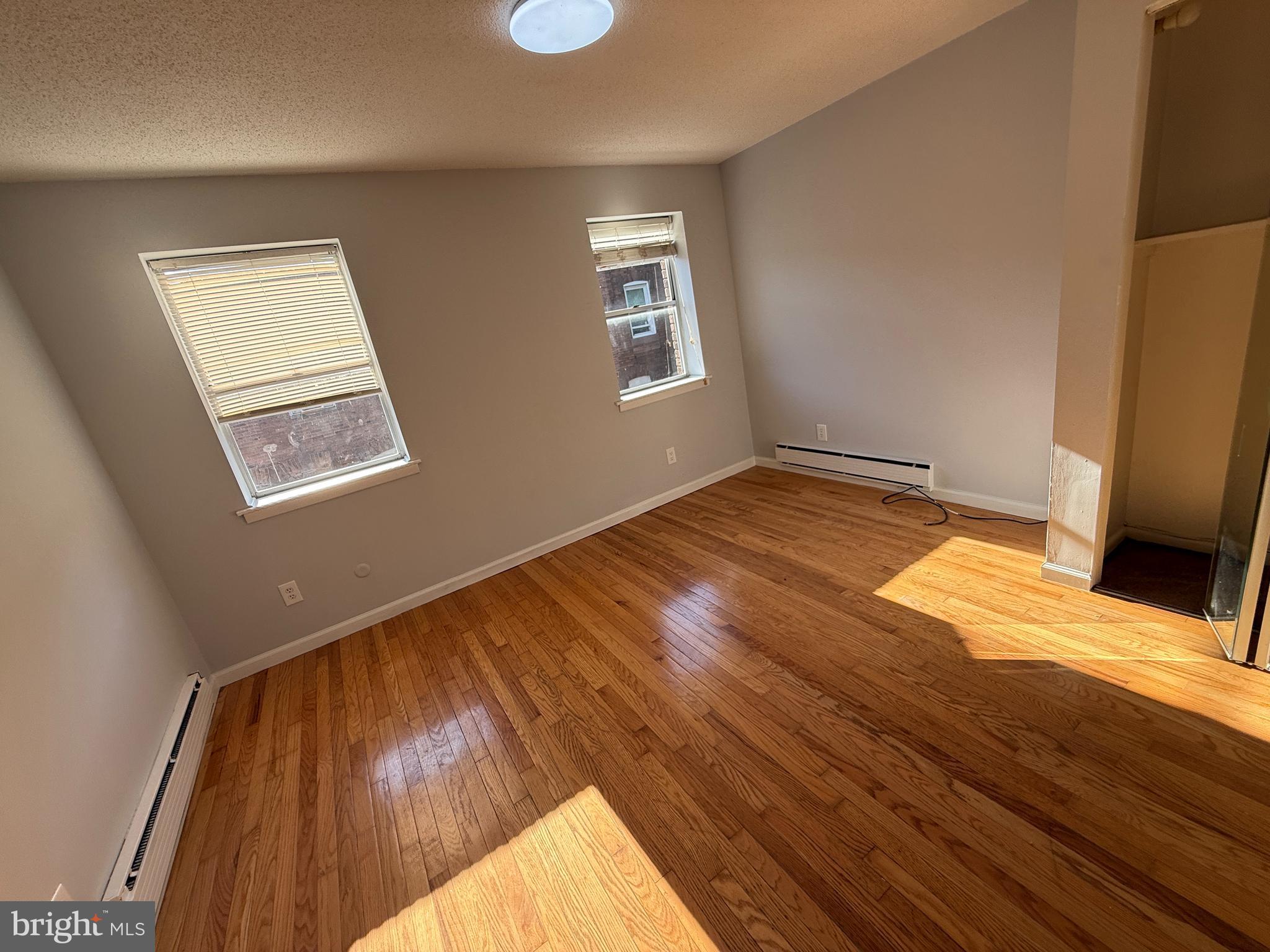 2425 South Warnock Street Philadelphia, PA 19148 - Photo 8 of 19