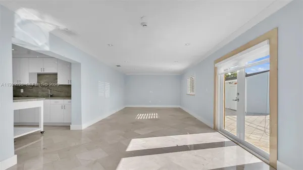 $4,500 | 2900 Southwest 92nd Avenue, Unit 2900, Miami, FL 33165