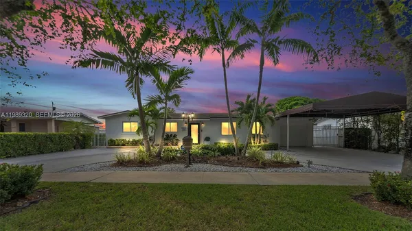 $4,500 | 2900 Southwest 92nd Avenue, Unit 2900, Miami, FL 33165
