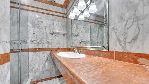 $4,500 | 2900 Southwest 92nd Avenue, Unit 2900, Miami, FL 33165