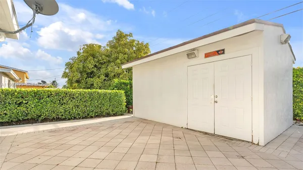 $4,500 | 2900 Southwest 92nd Avenue, Unit 2900, Miami, FL 33165