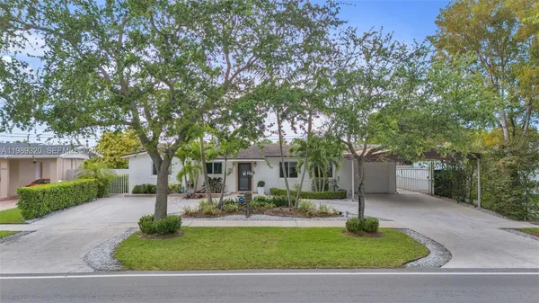 $4,500 | 2900 Southwest 92nd Avenue, Unit 2900, Miami, FL 33165
