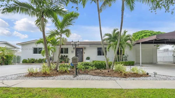 $4,500 | 2900 Southwest 92nd Avenue, Unit 2900, Miami, FL 33165