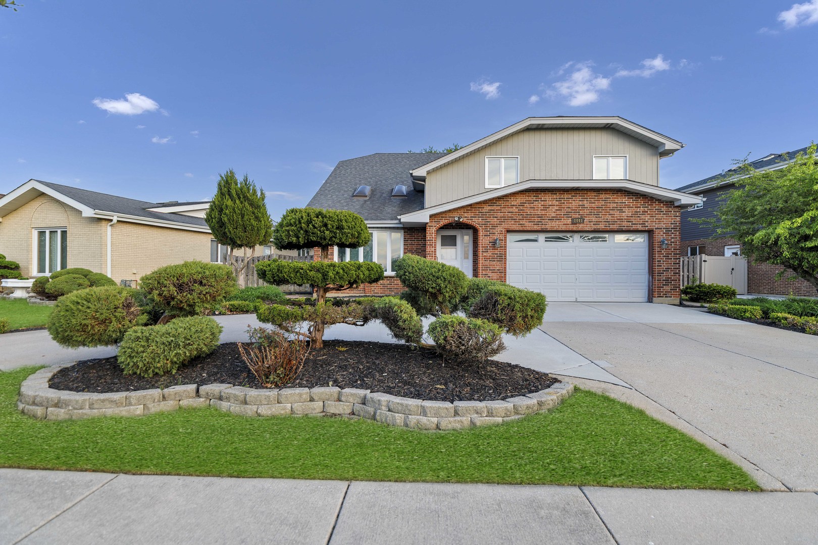 1441 Autumn Trail Addison, IL 60101 - Photo 3 of 58