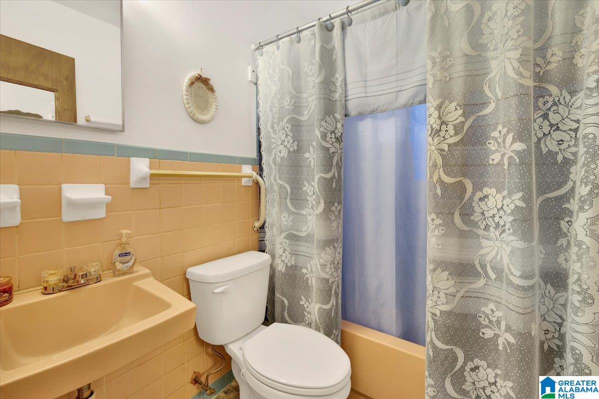 1376 Southwest 15th Street Birmingham, AL 35211 - Photo 15 of 16