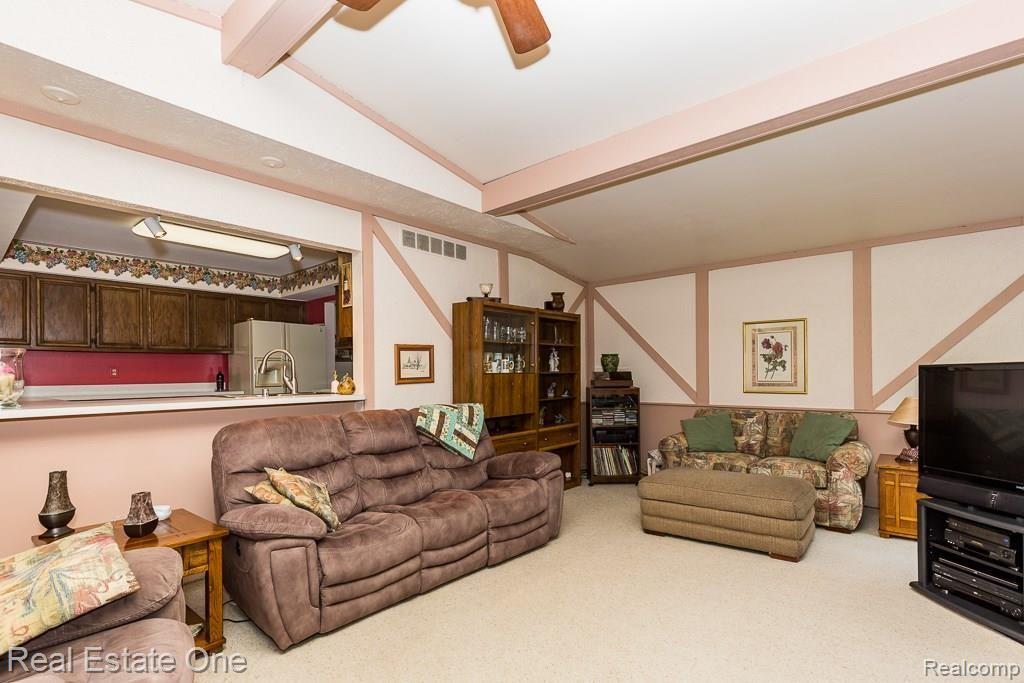 2420 Kimberly Fair Street Rochester Hills, MI 48309 - Photo 11 of 28