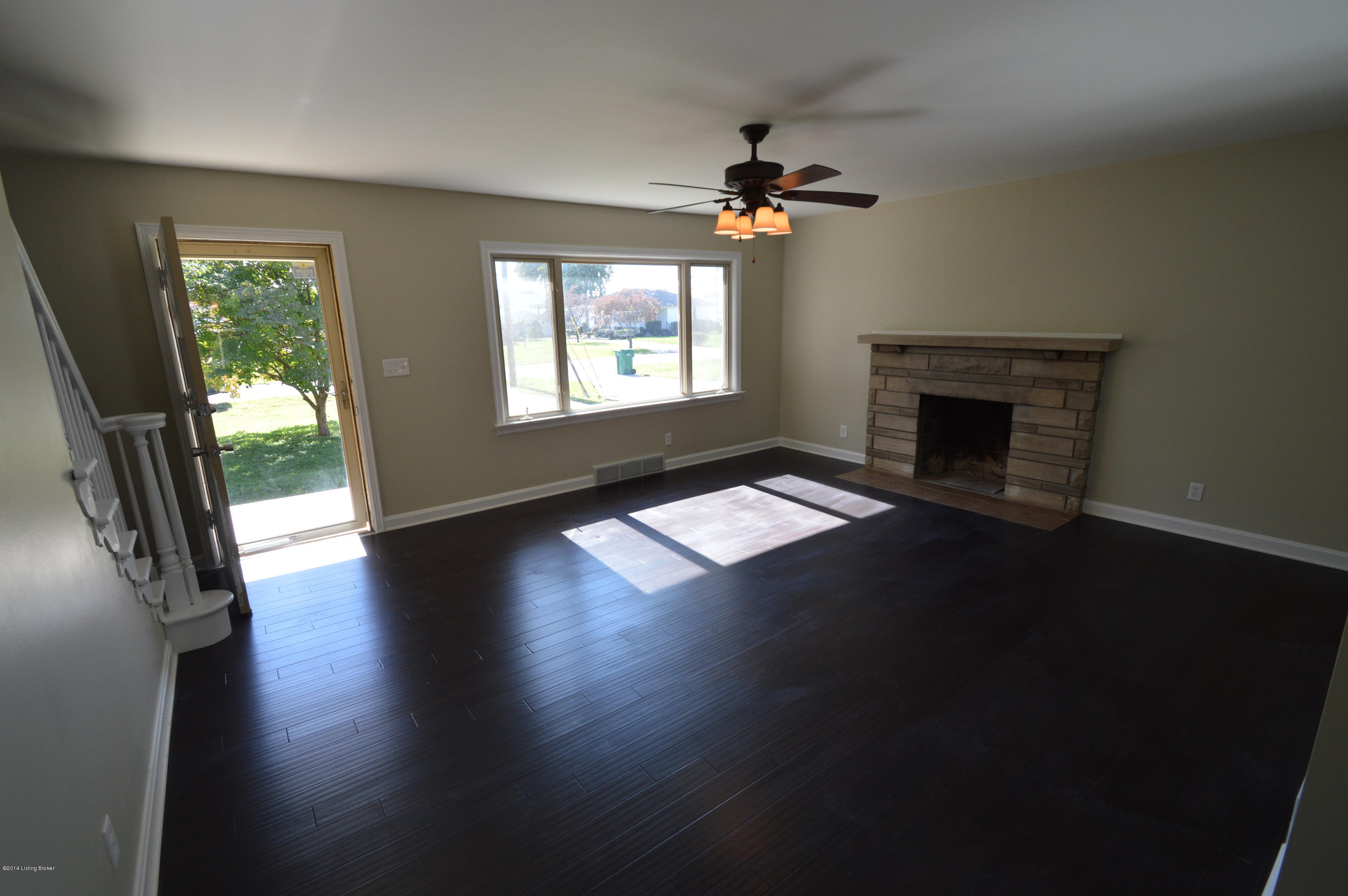 2 Welby Road Louisville, KY 40258 - Photo 3 of 26 DSC_1412