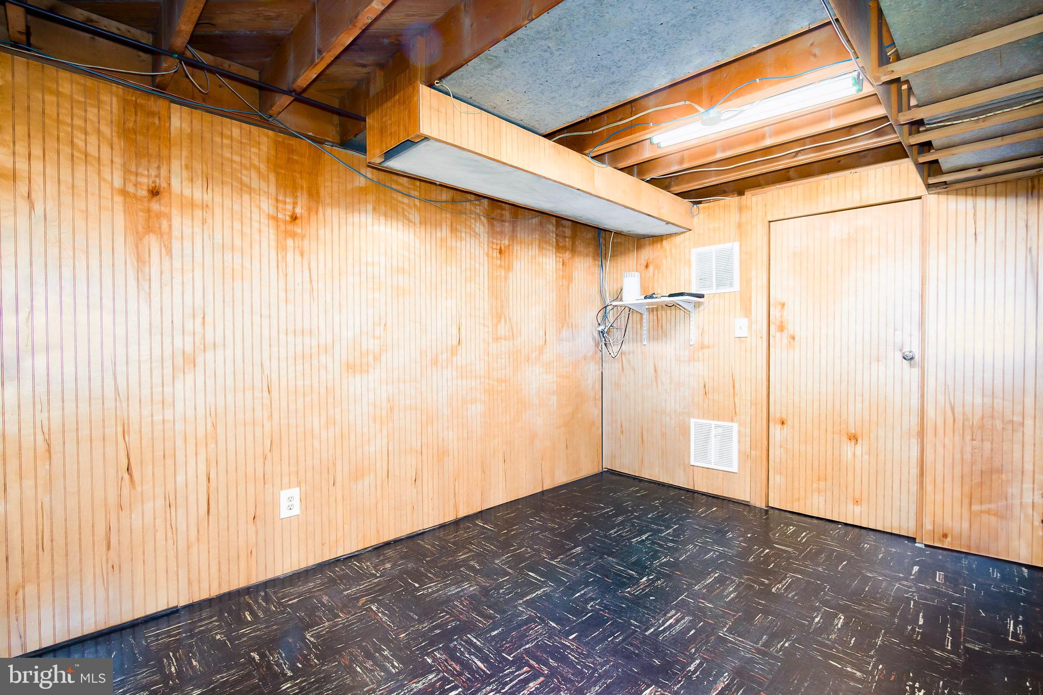 2721 Creston Road Dundalk, MD 21222 - Photo 11 of 17 Family Room